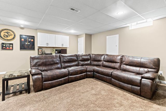 1356 Scotsman Drive, Grove City, OH 43123