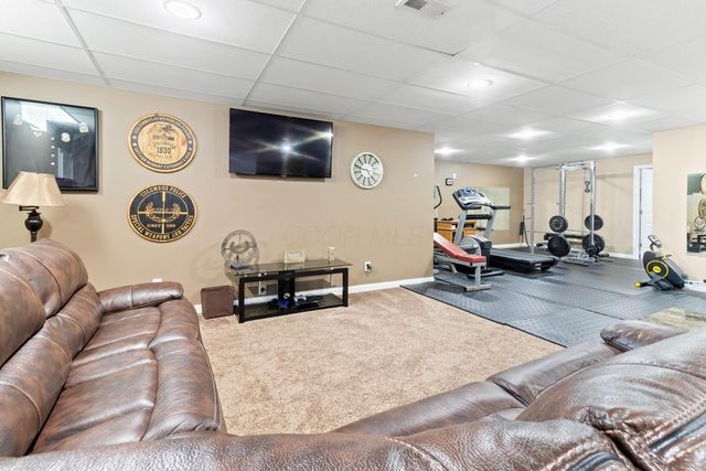1356 Scotsman Drive, Grove City, OH 43123