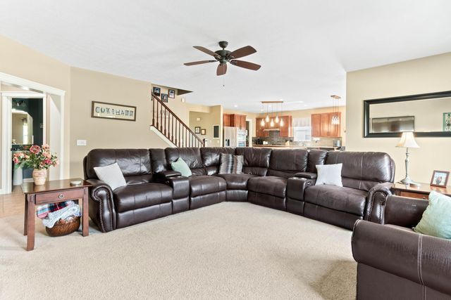 1356 Scotsman Drive, Grove City, OH 43123