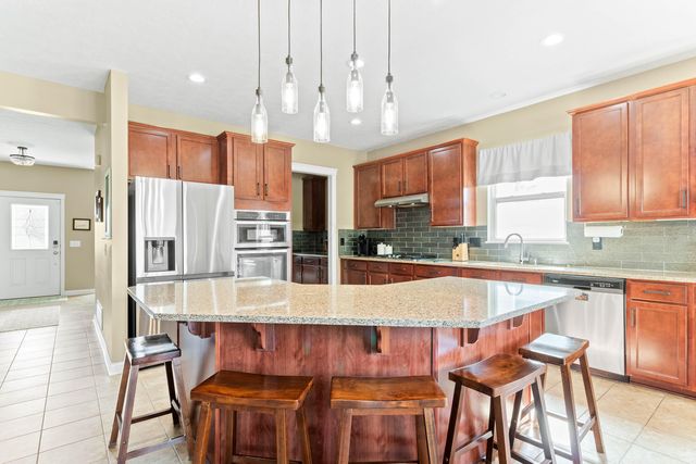 1356 Scotsman Drive, Grove City, OH 43123