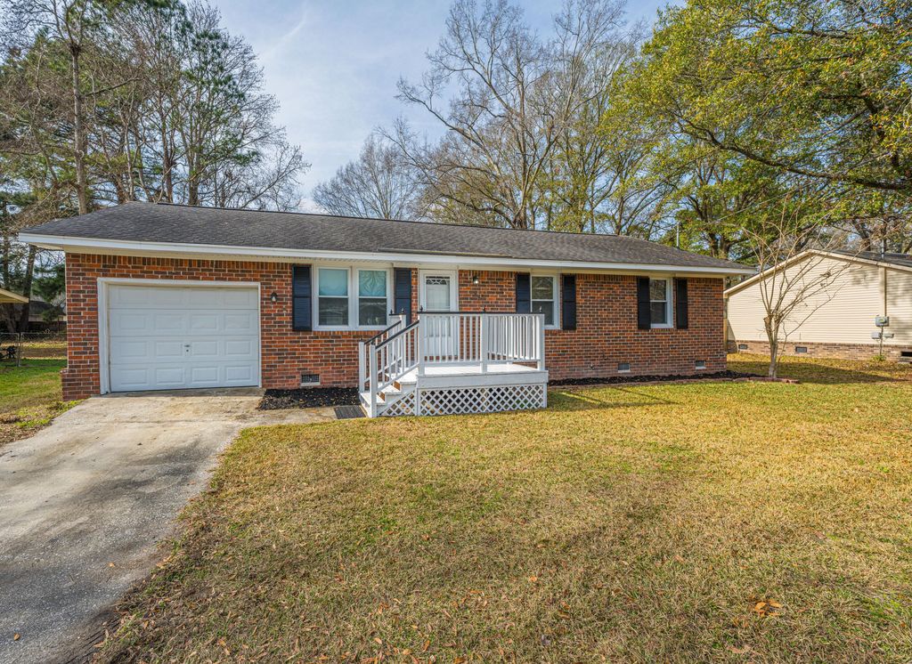 185 Monitor Circle, Moncks Corner, SC 29461