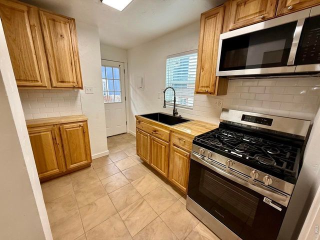 1006 4th St, Greeley, CO 80631