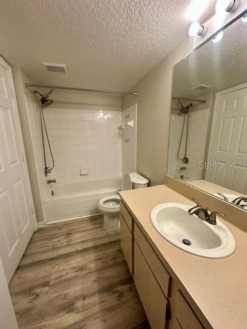 725 CREST PINES DRIVE 426, Orlando, FL 32828