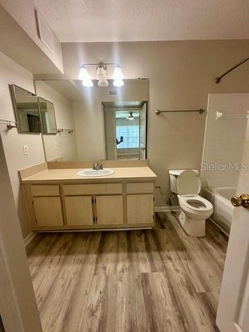 725 CREST PINES DRIVE 426, Orlando, FL 32828