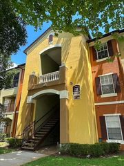 725 CREST PINES DRIVE 426, Orlando, FL 32828