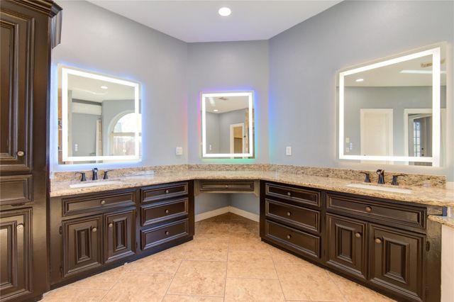 5023 Waterbeck Street, Fulshear, TX 77441