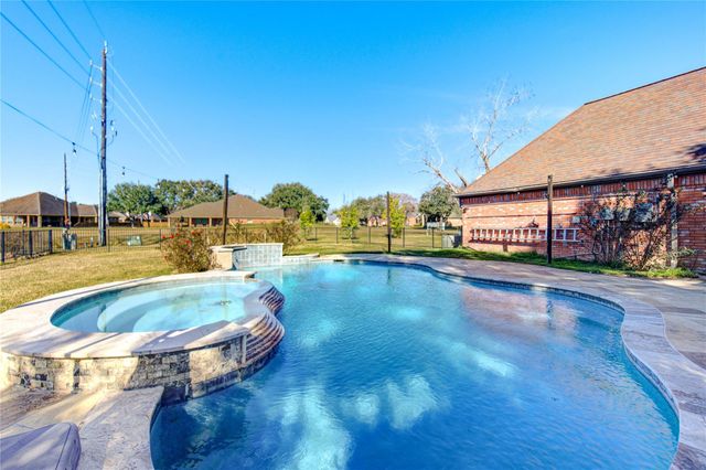 5023 Waterbeck Street, Fulshear, TX 77441