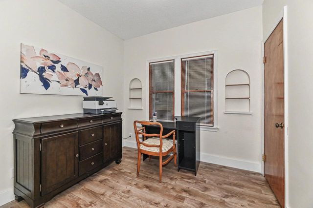 2009 S 77th STREET, West Allis, WI 53219