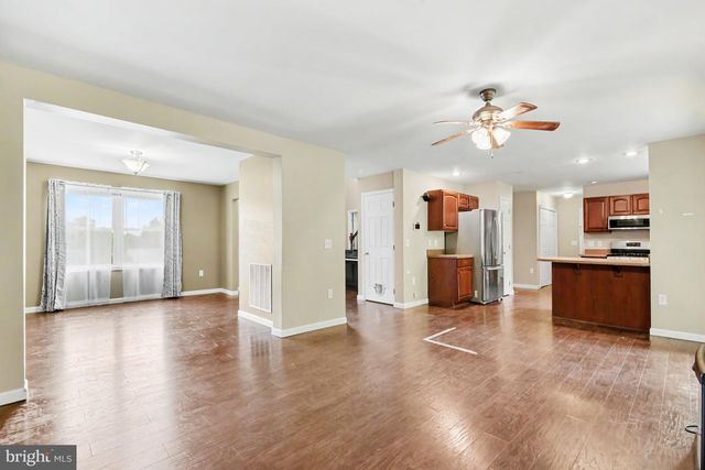 5 W GREENHOUSE RD, Dillsburg, PA 17019
