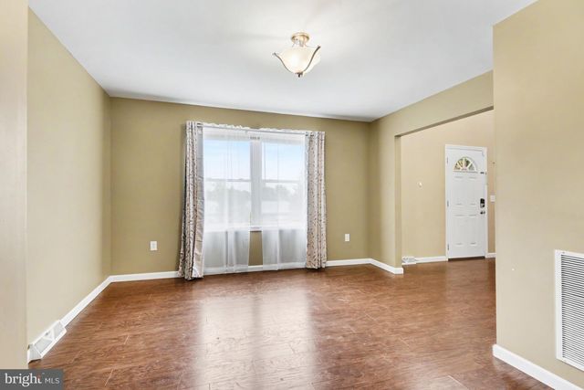 5 W GREENHOUSE RD, Dillsburg, PA 17019