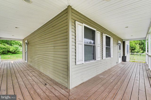5 W GREENHOUSE RD, Dillsburg, PA 17019