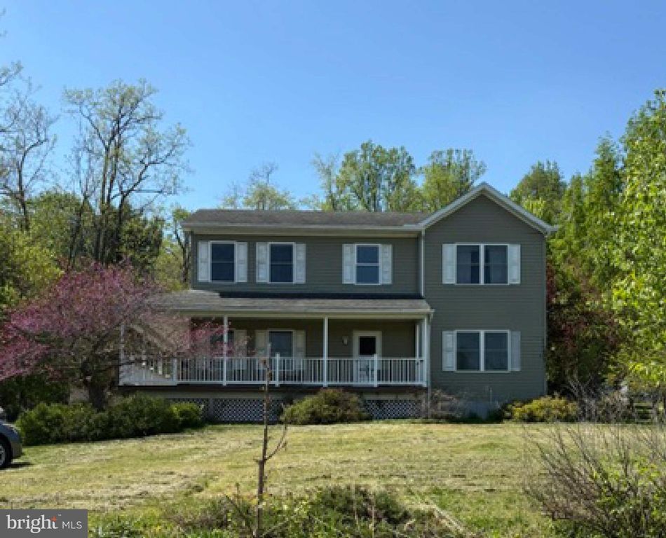 5 W GREENHOUSE RD, Dillsburg, PA 17019