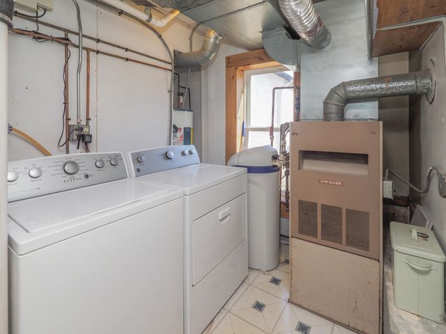 210 Cedar Street, Paw Paw, MI 49079