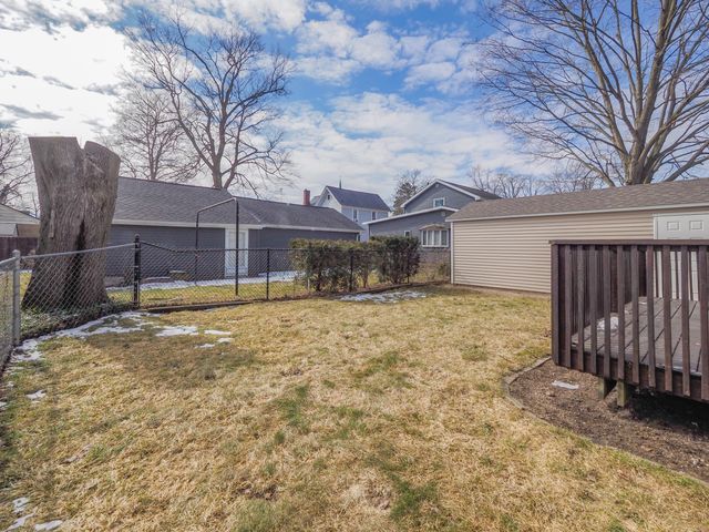 210 Cedar Street, Paw Paw, MI 49079