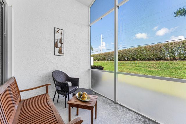 5097 Robino Circle, West Palm Beach, FL 33417