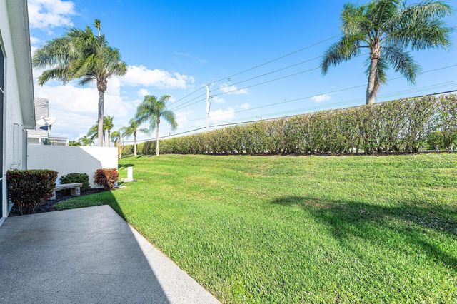 5097 Robino Circle, West Palm Beach, FL 33417