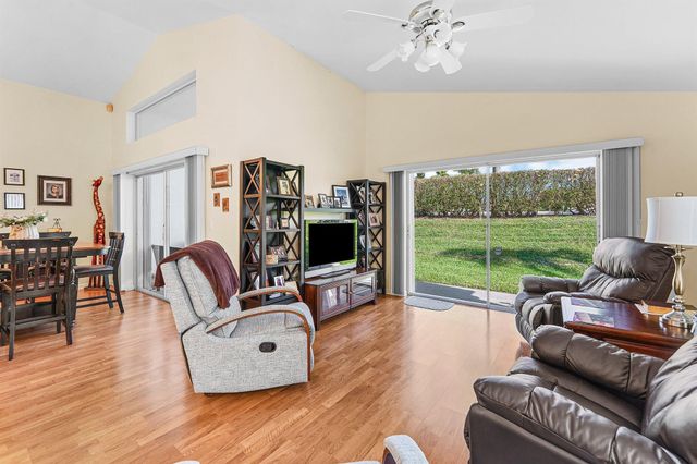 5097 Robino Circle, West Palm Beach, FL 33417