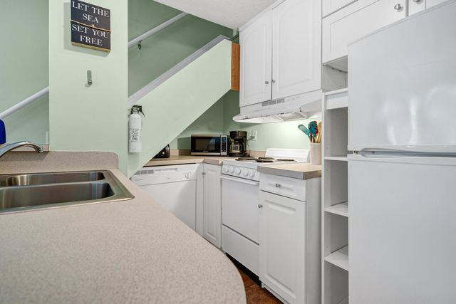 429 Sea Cloud Circle, Edisto Island, SC 29438