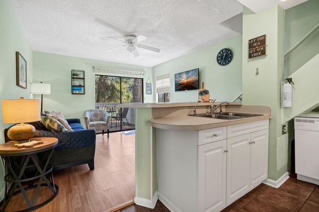 429 Sea Cloud Circle, Edisto Island, SC 29438