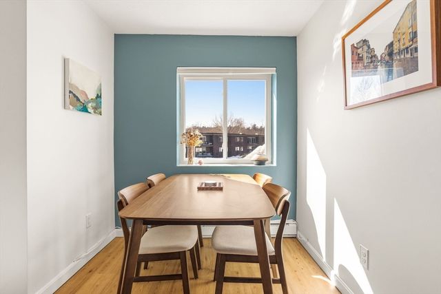 1206 Greendale Ave 217, Needham, MA 02492