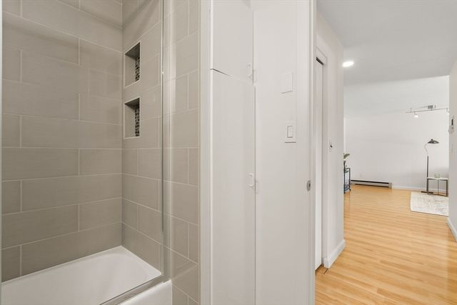 1206 Greendale Ave 217, Needham, MA 02492