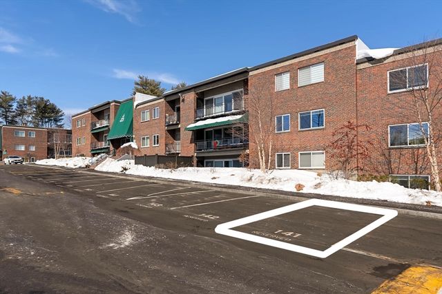 1206 Greendale Ave 217, Needham, MA 02492