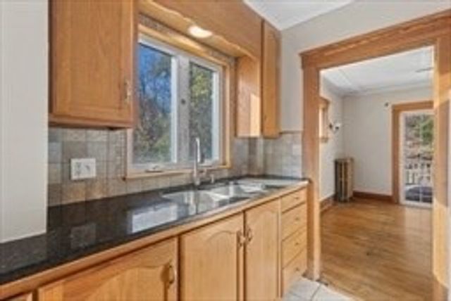 21 Edwards St, Southbridge, MA 01550