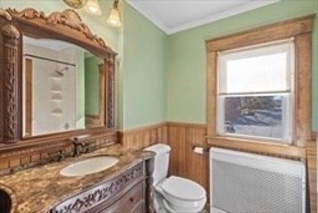 21 Edwards St, Southbridge, MA 01550