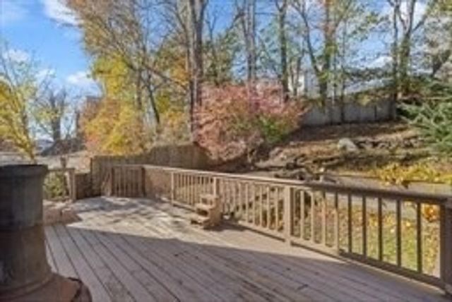 21 Edwards St, Southbridge, MA 01550