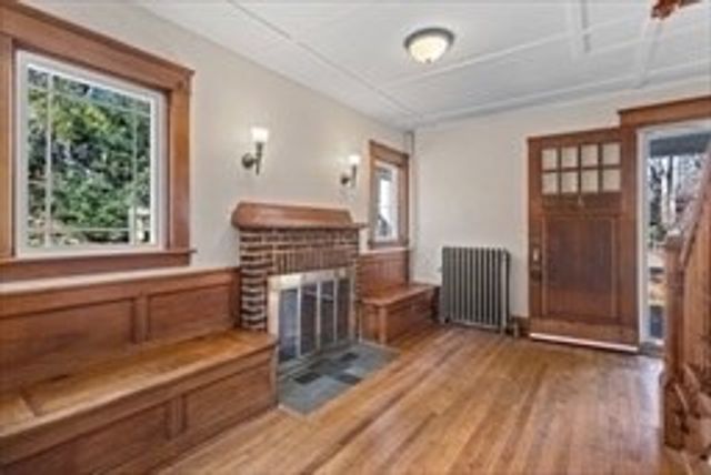 21 Edwards St, Southbridge, MA 01550