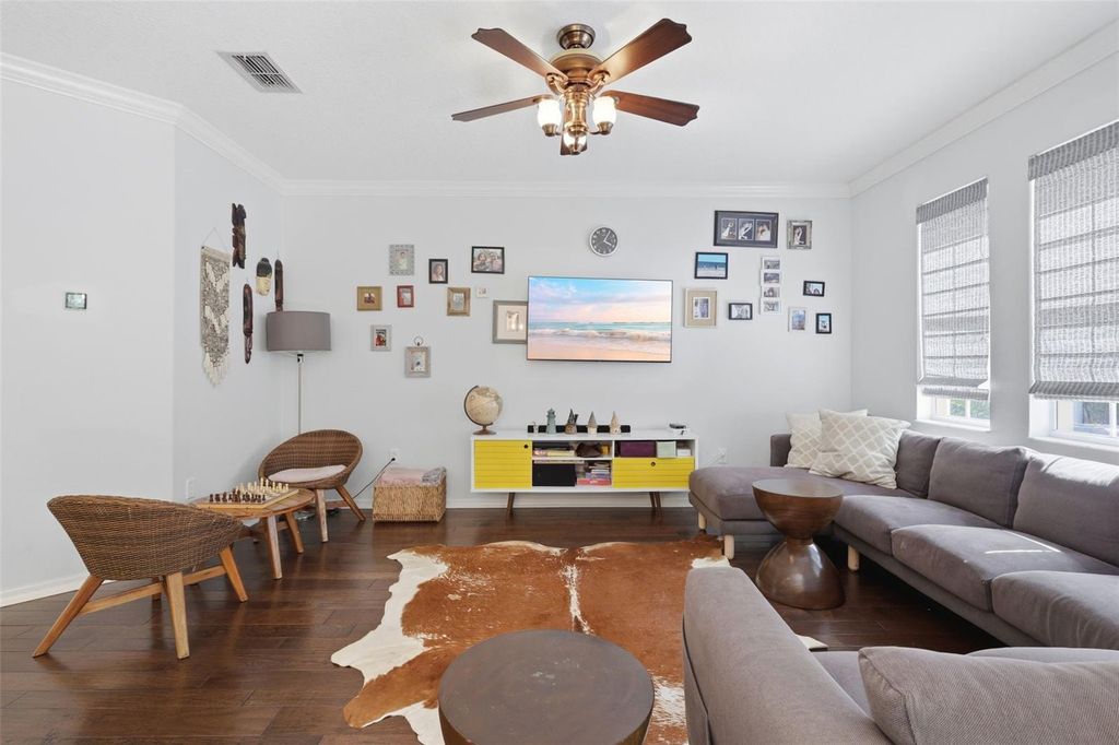 Image 12 of property listing at 9552 PICCADILLY SKY WAY, Orlando, FL 32827