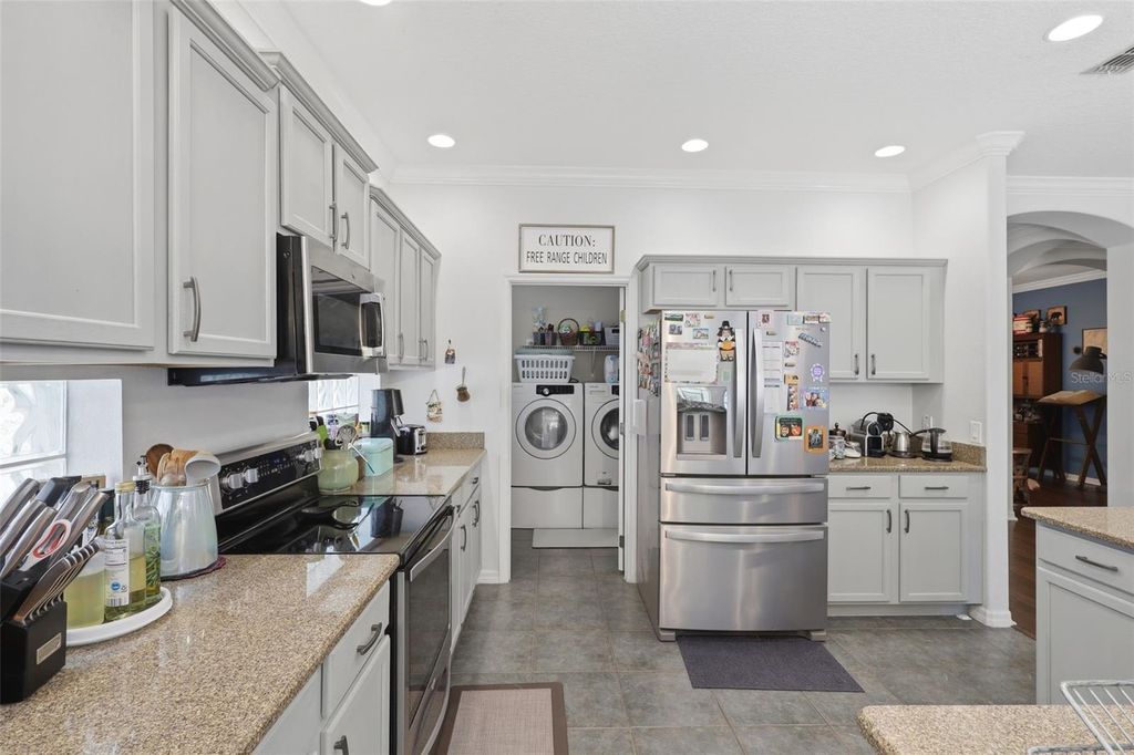 Image 17 of property listing at 9552 PICCADILLY SKY WAY, Orlando, FL 32827