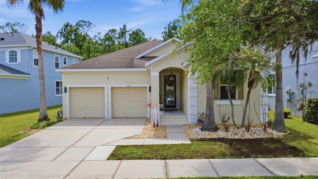 Image 35 of property listing at 9552 PICCADILLY SKY WAY, Orlando, FL 32827