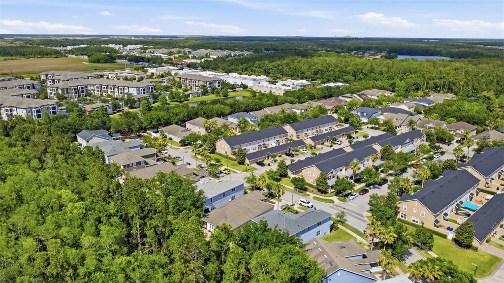 Image 44 of property listing at 9552 PICCADILLY SKY WAY, Orlando, FL 32827