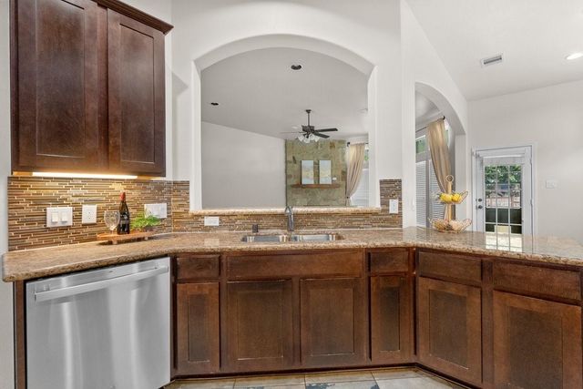 1103 Nantucket Street, Pasadena, TX 77503