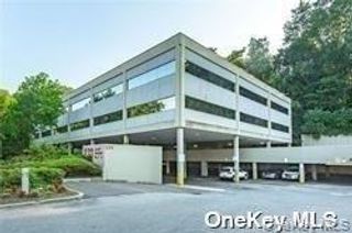 233 E Shore Road 204, Great Neck, NY 11023