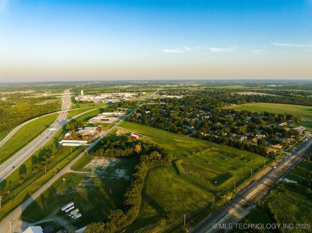 18 S 193rd Avenue, Broken Arrow, OK 74014