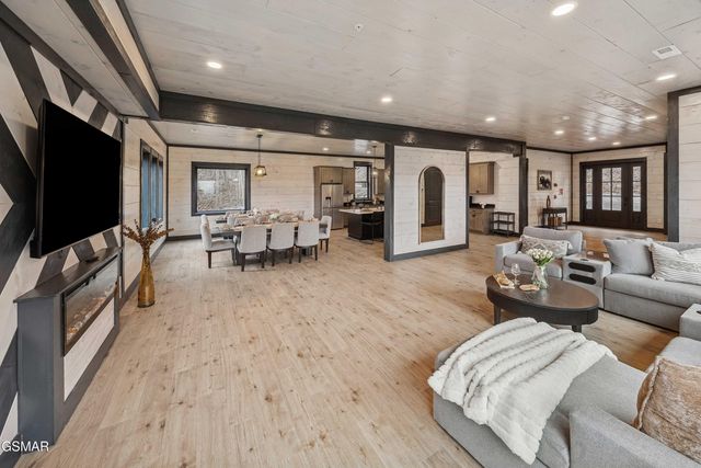 1257 Bavarian Way, Gatlinburg, TN 37738