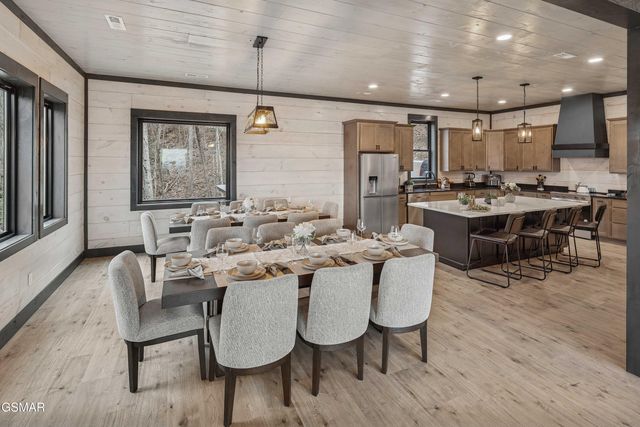 1257 Bavarian Way, Gatlinburg, TN 37738