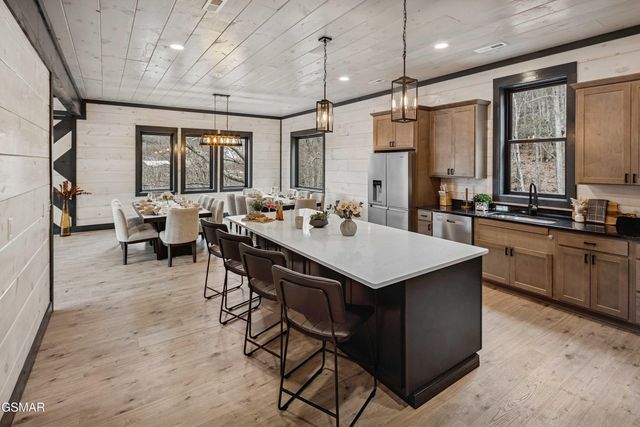 1257 Bavarian Way, Gatlinburg, TN 37738