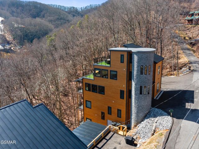 1257 Bavarian Way, Gatlinburg, TN 37738