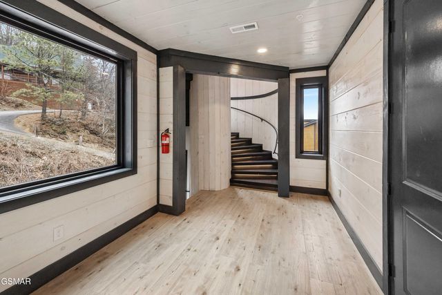 1257 Bavarian Way, Gatlinburg, TN 37738