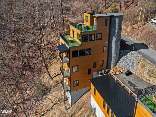 1257 Bavarian Way, Gatlinburg, TN 37738