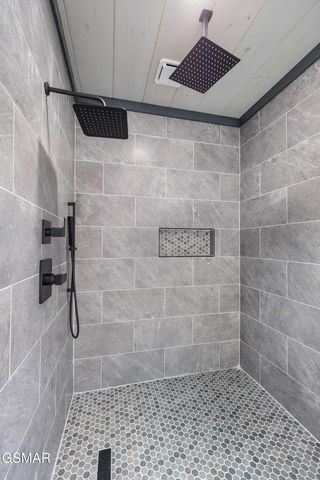 1257 Bavarian Way, Gatlinburg, TN 37738