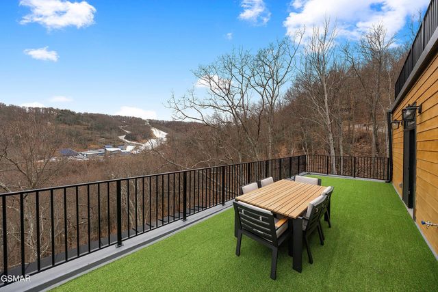 1257 Bavarian Way, Gatlinburg, TN 37738