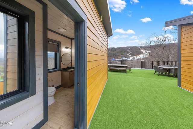 1257 Bavarian Way, Gatlinburg, TN 37738