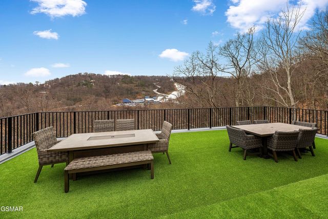 1257 Bavarian Way, Gatlinburg, TN 37738