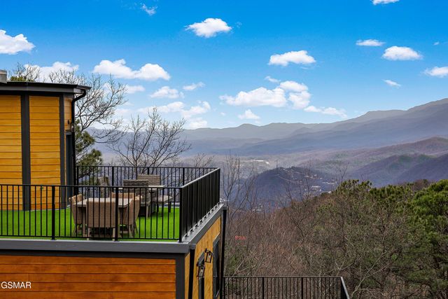 1257 Bavarian Way, Gatlinburg, TN 37738