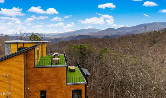 1257 Bavarian Way, Gatlinburg, TN 37738