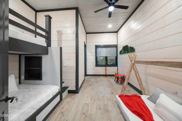 1257 Bavarian Way, Gatlinburg, TN 37738